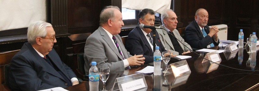 Filosofía para el Derecho. Encuentro Jornada de debate interdisciplinario entre filósofos y constitucionalistas