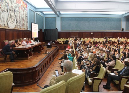 10 Conferencia anual de "Mujeres en la Profesin"