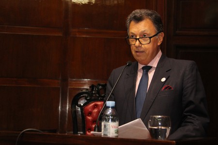 Ceremonia de entrega de diploma de profesor honorario de la Universidad de Buenos Aires a Jorge R. Vanossi