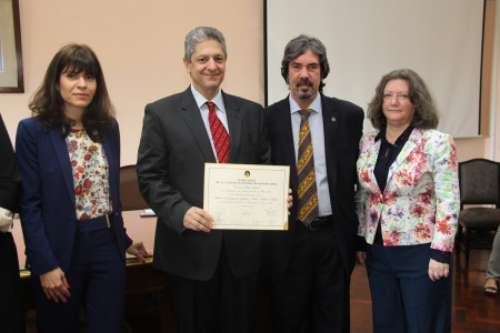 Ceremonia de entrega del diploma de declaración de interés educativo de las actividades del Instituto Gioja