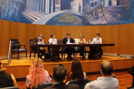 Charlas de laboratorio: exposición de investigaciones