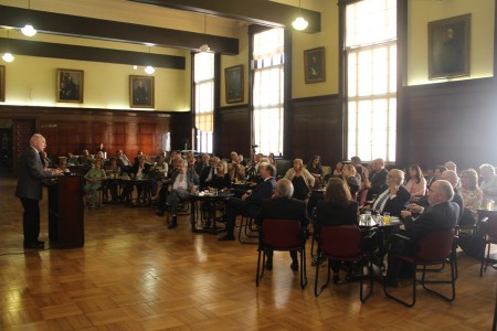Ciclo de almuerzos académicos para profesores de la Facultad: convenios particionarios