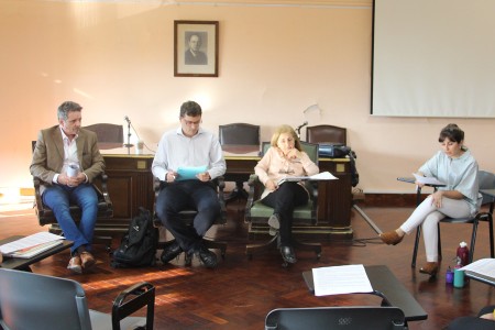 Ciclo de presentación de tesis: "Teoría principialista de los derechos sociales"