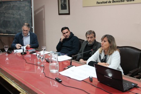 Debates sobre la Ley de Emergencia Social, el Salario Social Complementario y los desafos de los trabajadores de la economa popular