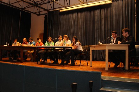 Derecho debate 2018: el debate de los estudiantes