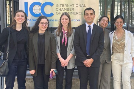 Destacado desempeo del equipo de la Facultad en el Concours d'Arbitrage International de Pars