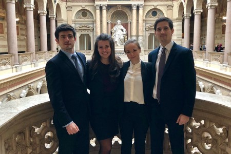 Destacado desempeo del equipo de la Facultad en la Competencia de Arbitraje Willem C. Vis