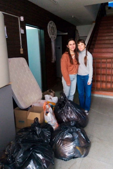 Donacin de alimentos no perecederos al Hogar MAMA