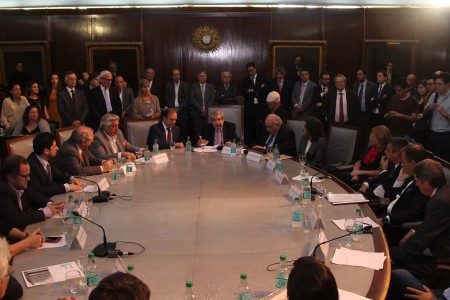 El Consejo Directivo electo vot la designacin de Alberto J. Bueres y Marcelo Gebhardt como decano y vicedecano para el perodo 2018-2022