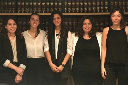 El equipo de la Facultad accedi en las rondas orales del Concours d'Arbitrage International de Paris