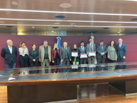 El equipo de la Facultad que ganÃ³ el Concurso Interamericano de Derechos Humanos fue reconocido en el Consejo de la Magistratura