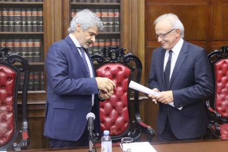 El profesor Antonio García Amado fue distinguido con el título de Doctor Honoris Causa de la UBA