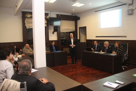 Encuentro hispano argentino: Judicializacin y medicina. Derecho a la salud y el paciente como consumidor