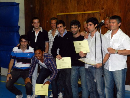 Entrega de diplomas y brindis 2013