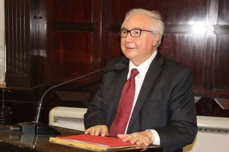 Entrega del doctorado honoris causa al profesor Manuel Castells