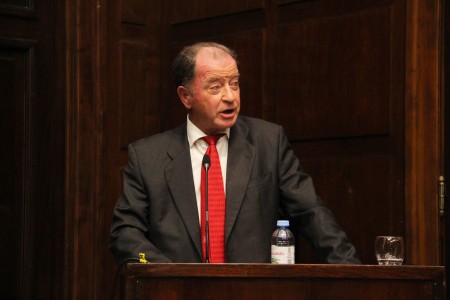 Entrega del doctorado honoris causa al profesor Mariano Yzquierdo Tolsada