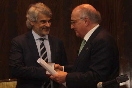 Entrega del Doctorado Honoris Causa de la UBA al Dr. Benigno Pendás García