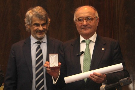 Entrega del Doctorado Honoris Causa de la UBA al Dr. Benigno Pendás García