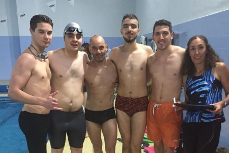 El equipo femenino de la Facultad obtuvo el primer puesto en el Torneo Interfacultades de Natación