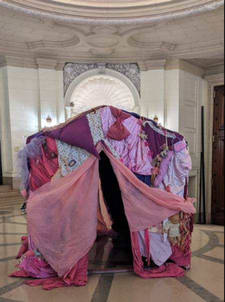 Instalacin Artstica "Casa Color de Rosa":Previniendo Matrimonios y Uniones Infantiles Tempranas en Argentina
