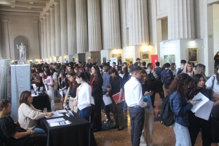 Feria de empleos 2025