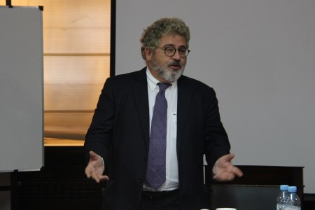 Ferrajoli sobre Kelsen: la aplicación de la lógica a las normas
