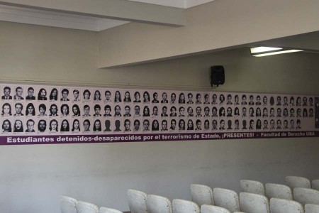 Homenaje a los estudiantes de la Facultad de Derecho detenidos-desaparecidos a 42 aos del golpe de estado