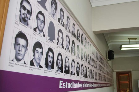 Homenaje a los estudiantes de la Facultad de Derecho detenidos-desaparecidos a 42 años del golpe de estado