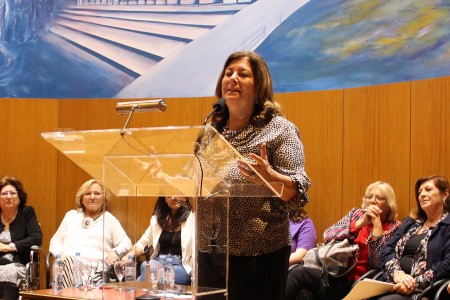 Homenaje de las mujeres a Raúl Alfonsín