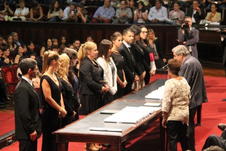 La Facultad realizará actos de colación de grado para los/as egresados/as que retiraron sus diplomas por ventanilla