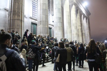 La Red de Profesoras organizó un pañuelazo a favor de la despenalización del aborto
