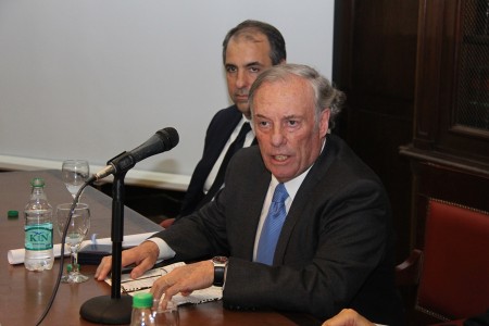 La Universidad de Buenos Aires distinguió a Antonio María Hernández con el diploma de profesor honorario