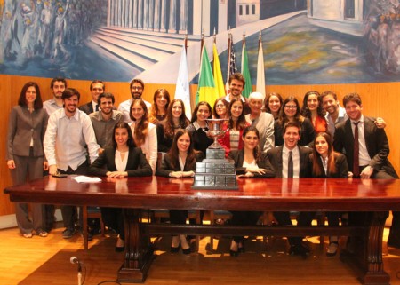 Festejo de los ganadores de la competencia Philip C. Jessup