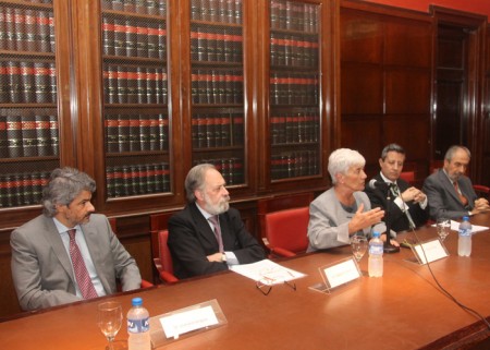 Homenaje al Profesor David Baign y reconocimiento a los alumnos egresados de la Carrera de Especializacin en Derecho Penal