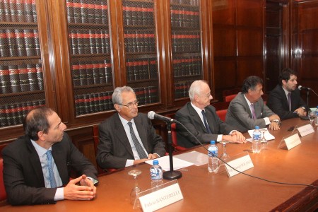 Economa y Jurisprudencia Constitucional
