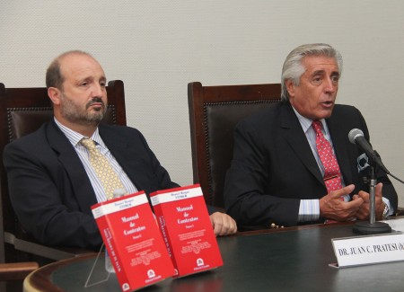 Presentacin de bibliografa para alumnos y graduados: Manual de Derecho Civil -parte general- y Manual de Contratos