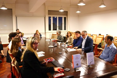 Presentacin de libros en el Instituto Gioja