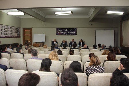 Presentación del libro La emergencia económica. El control de constitucionalidad de la situación de emergencia económica y su declaración normativa