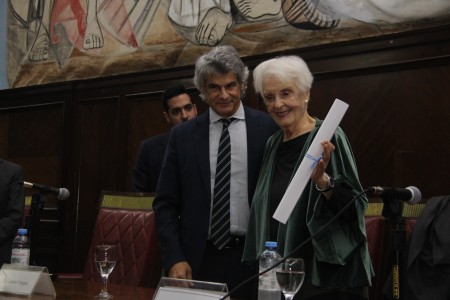 Rosa Graciela Castagnola de Fernández Meijide y Daniel Marcelo Salvador recibieron el Doctorado Honoris Causa de la UBA