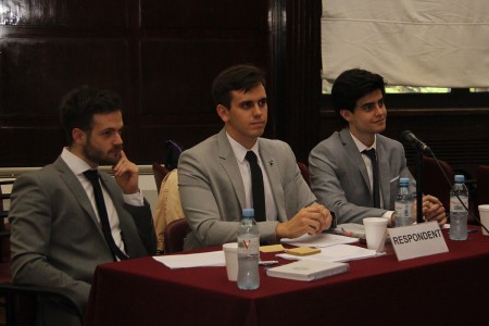 Sesión abierta de práctica del equipo que representará a la Facultad en el Foreign Direct Investment International Arbitration Moot