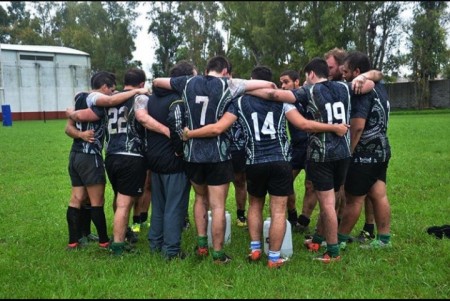 Sumate al equipo representativo de rugby de la Facultad: Los Rinos 