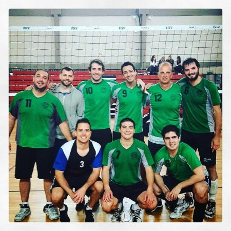 ¡El equipo de voleibol masculino salió campeón del Torneo interfacultades!