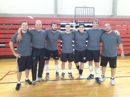 ¡El equipo de voleibol masculino salió campeón del Torneo interfacultades!