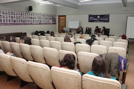 Violencias de género, sistema penal y otras narrativas. A propósito de Por qué volvías cada verano