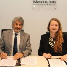 25N: La Facultad firm un convenio con la Defensora del Pueblo para la implementacin de dos comisiones de prctica profesional que funcionarn en el organismo
