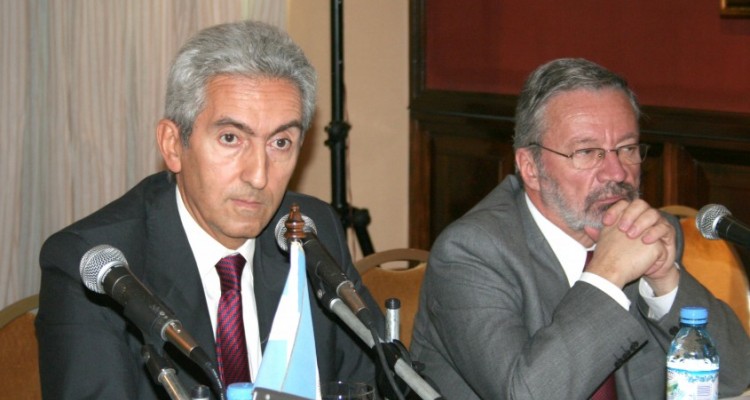 Carlos M. Correa y Germn Velsquez
