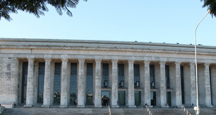 La Facultad ha realizado la inscripcin a cursos regulares de manera ntegra a travs de Internet