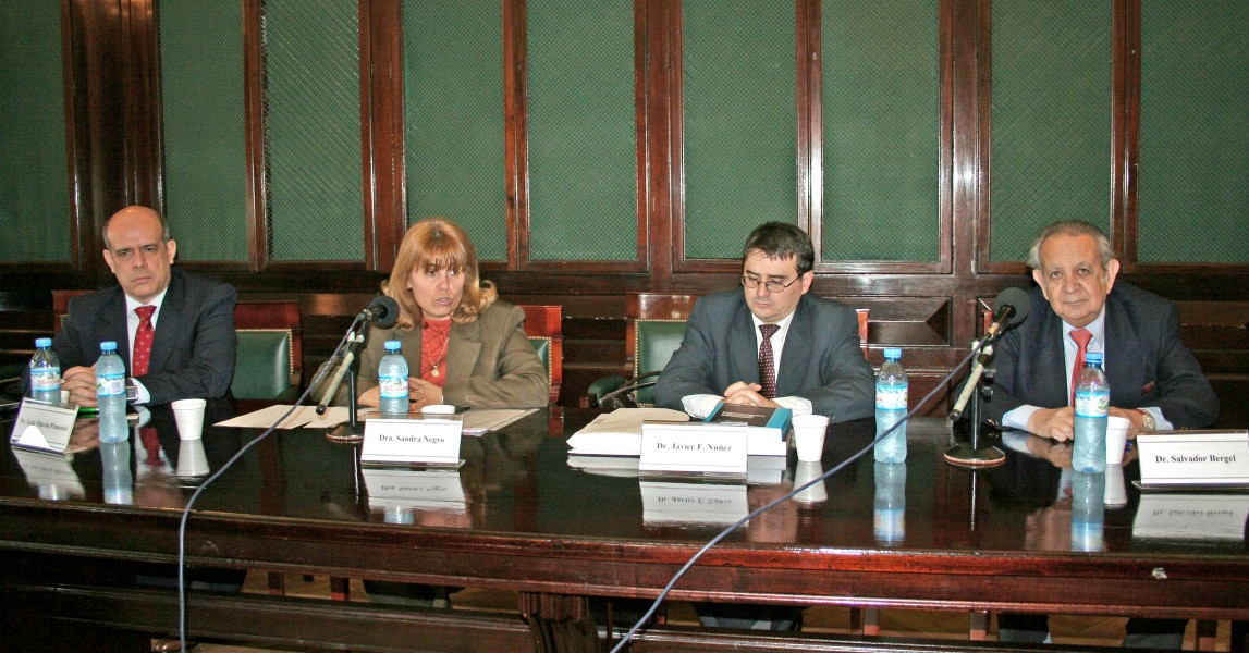 TENDENCIAS - ¿QUE ES UNA MESA REDONDA?