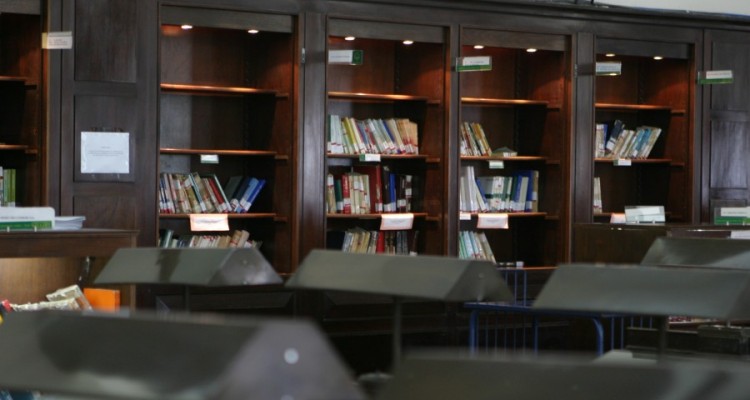 Biblioteca - Incorporacin de libros a la Sala Silenciosa