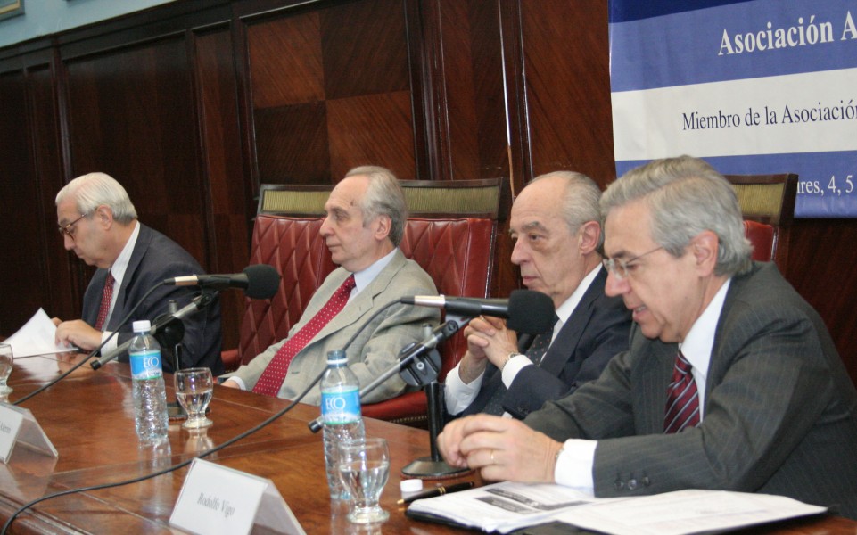 Ricardo Guibourg, Eduardo Barbarosch, Atilio Alterini y Rodolfo Vigo